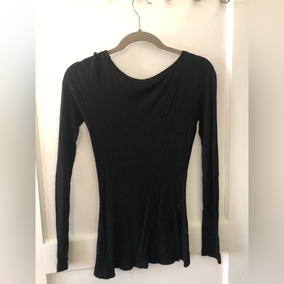 Basic black top - Picture 2 of 3